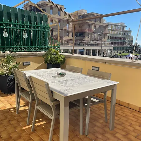 Piazza Anco Marzio * Lido di Ostia